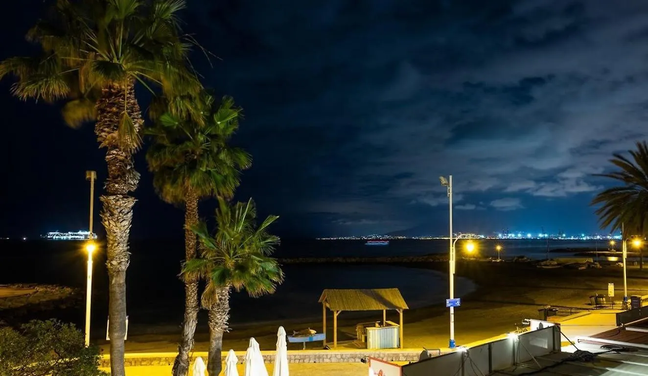 Ap. 1Hab En 1A Linea - Pedregalejo Playa Διαμέρισμα Μάλαγα 0*,